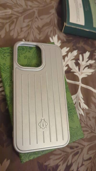 rimovaa case for iphone 14 pro max phone sell krdia pr cases hain abhi