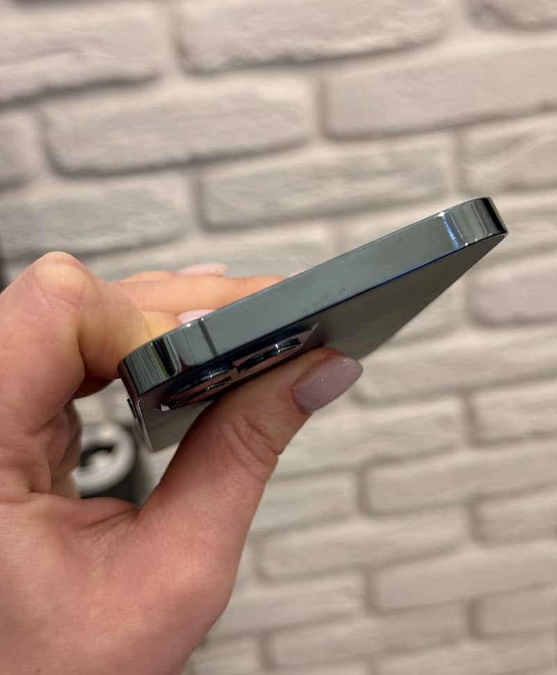 Apple iPhone 12 Pro 4