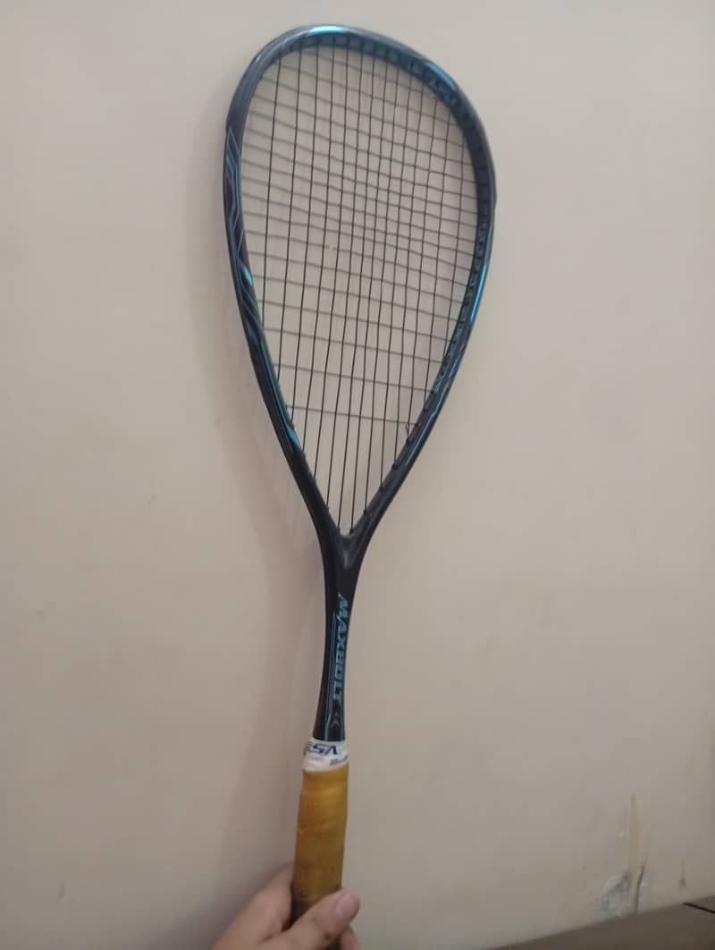 Squash racket 0