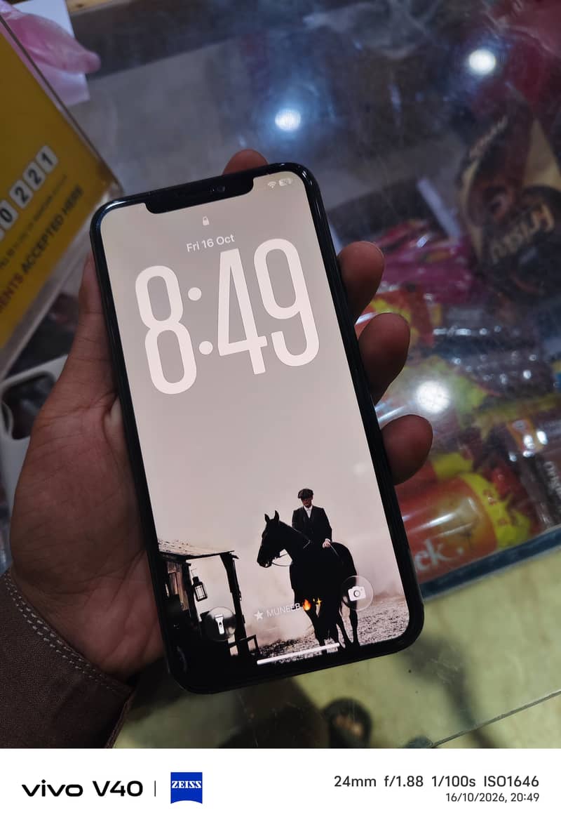 Apple iPhone 11 Pro Max 2