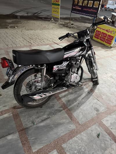 Honda 125 400km only