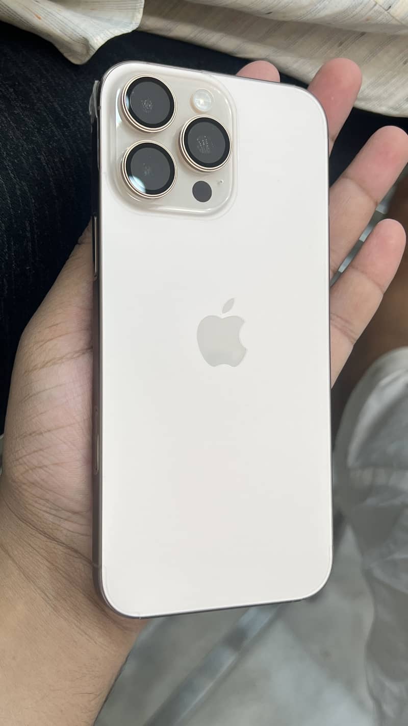 Apple iPhone 16 Pro Max 0