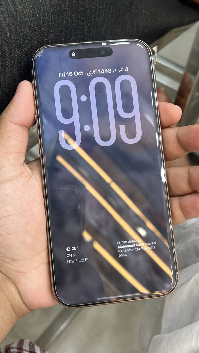 Apple iPhone 16 Pro Max 3