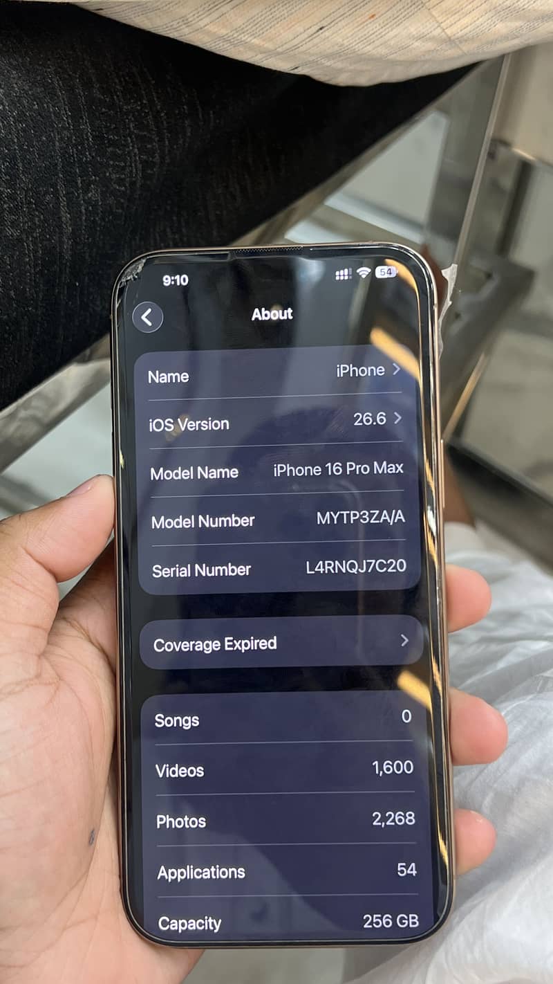 Apple iPhone 16 Pro Max 8
