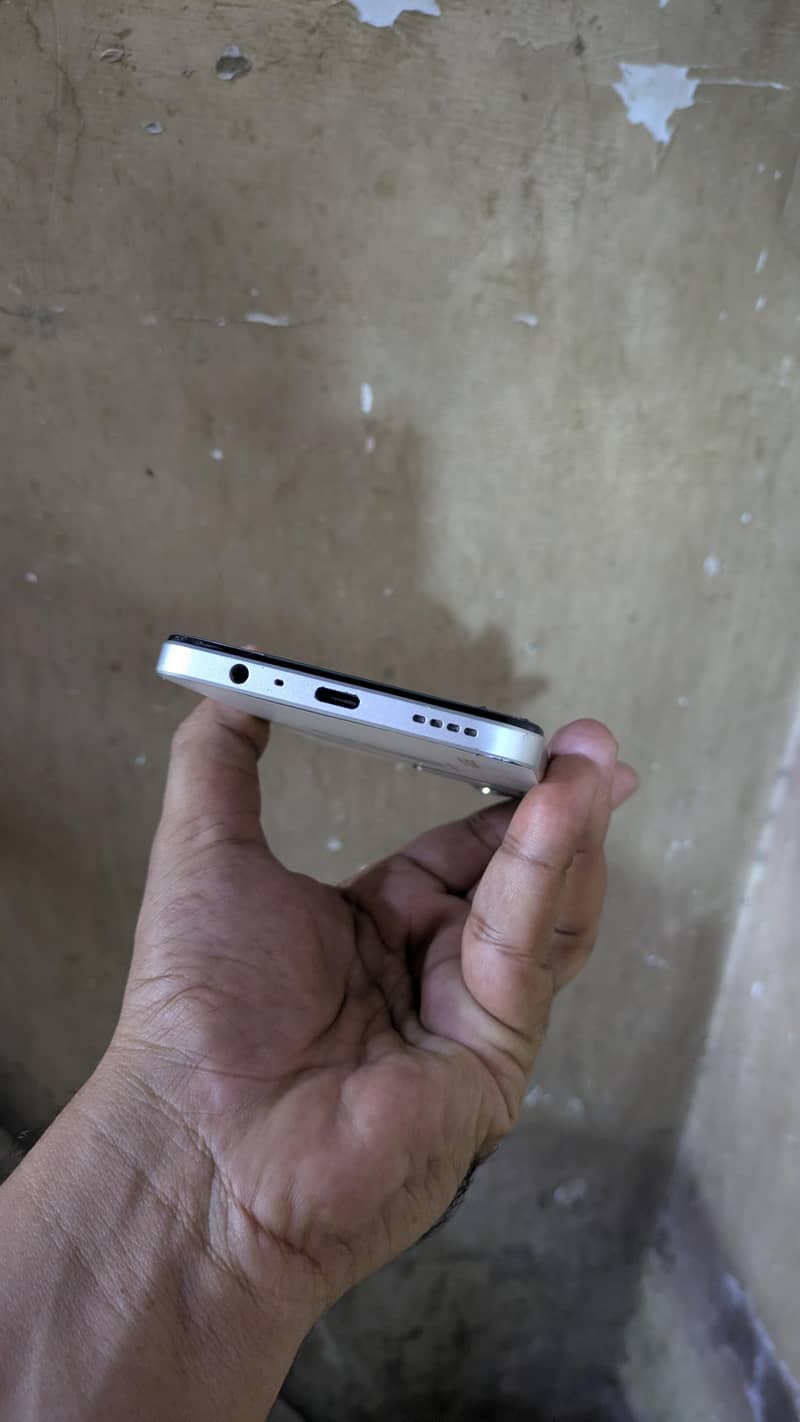 Realme C71 3