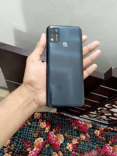 Infinix Hot 10 Play 4/64 GB complete box