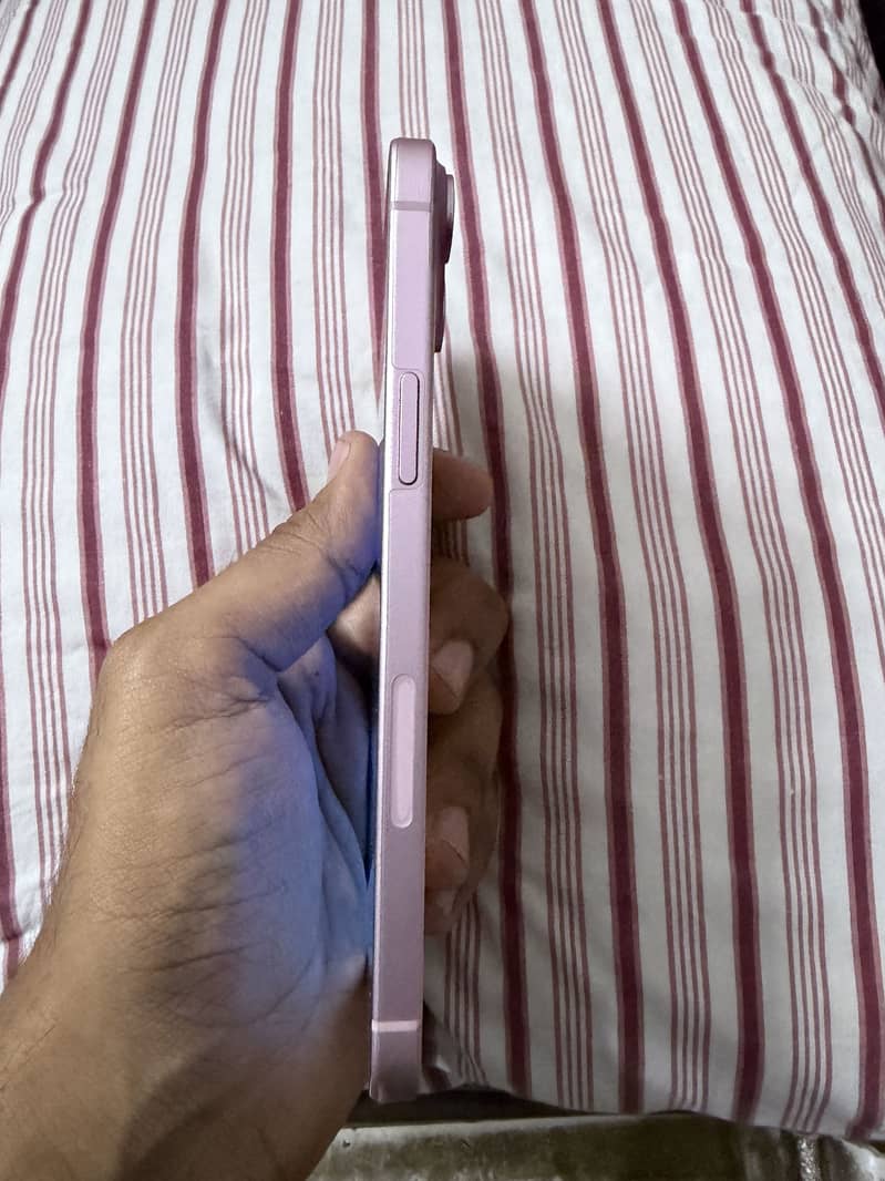 Apple iPhone 15 plus 0