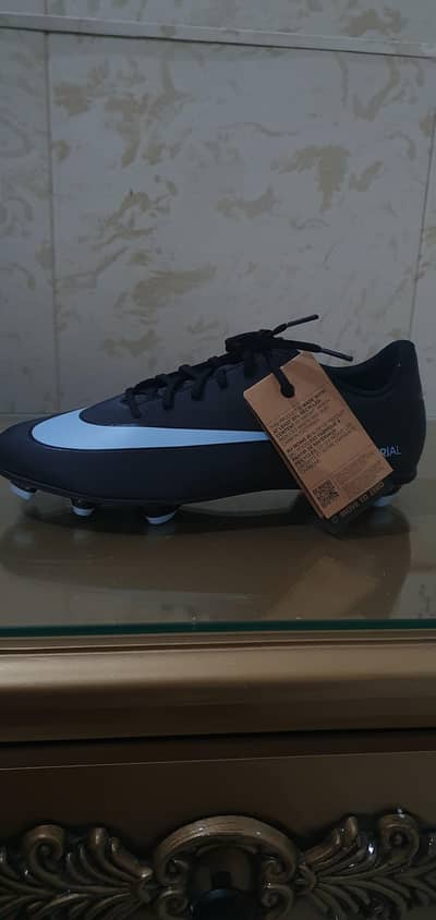 BRAND NEW Nike Mercurial Vapor 16 (ACADEMY TIER)