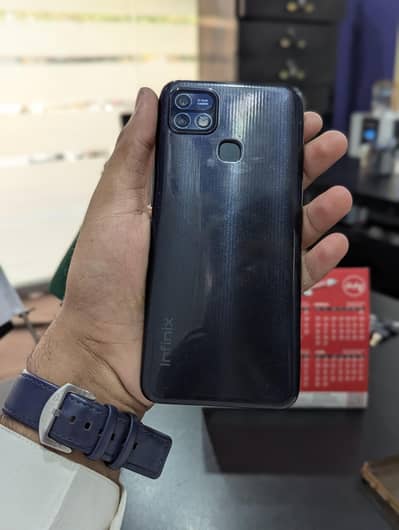 Infinix Hot 10i 4/128 with box