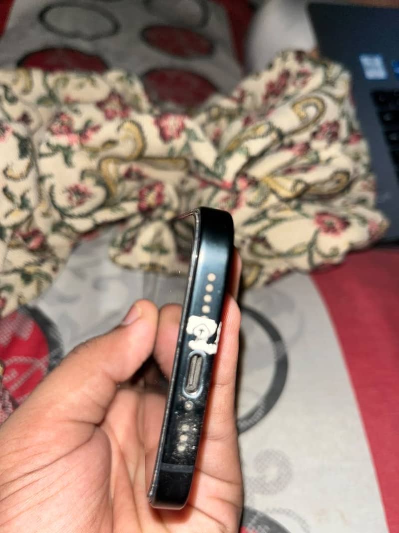 Apple iPhone 15 2