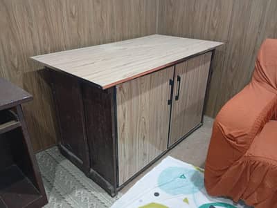 Imported Wood High Quality Table ( very heavy )