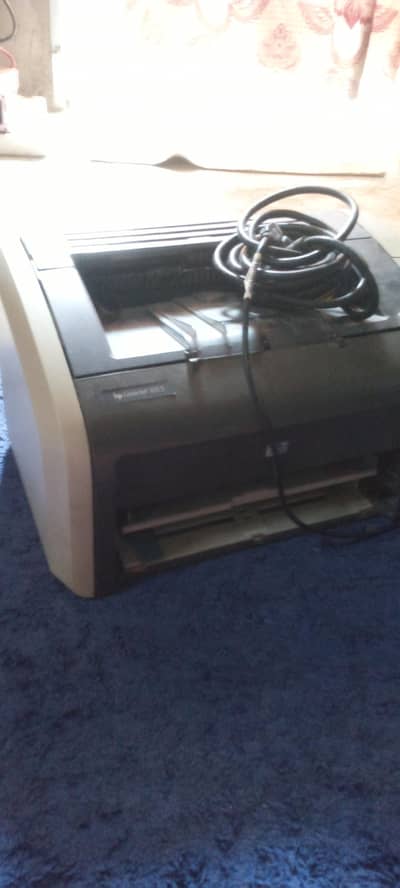 black leser printer