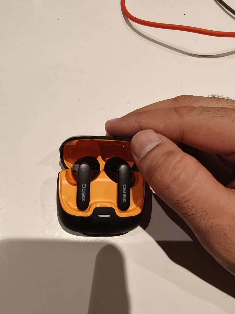 ZERO Wave Pro wireless earbuds 3