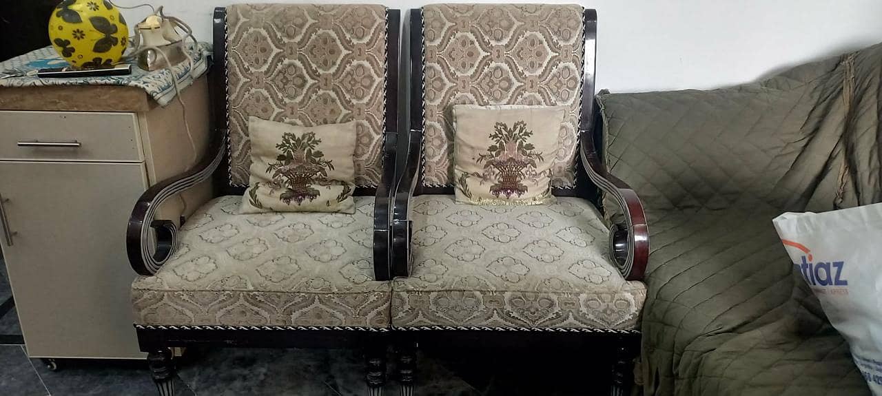 Soofa set & Chairs 0