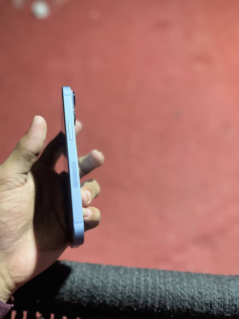 Apple iPhone 14 2