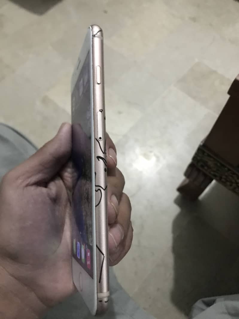 Apple iPhone 8 Plus 3