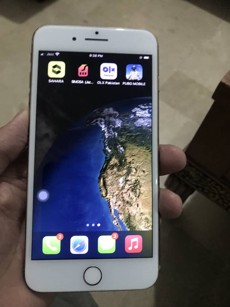 Apple iPhone 8 Plus 4