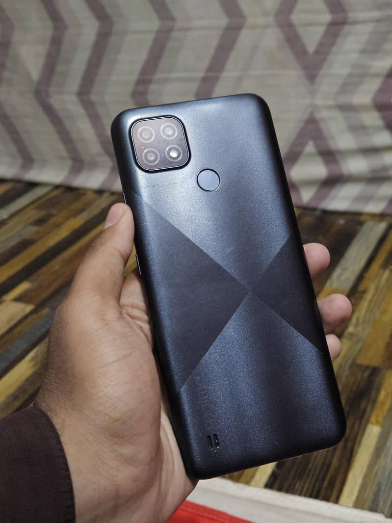 Realme C21 0