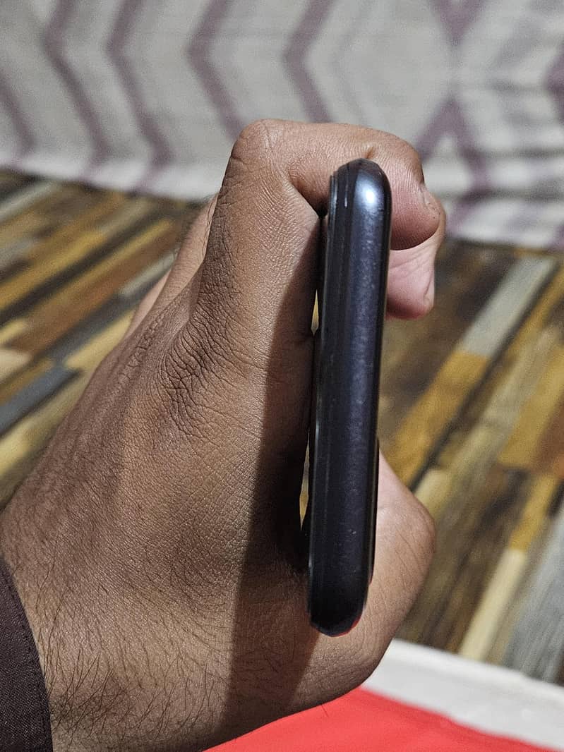 Realme C21 5