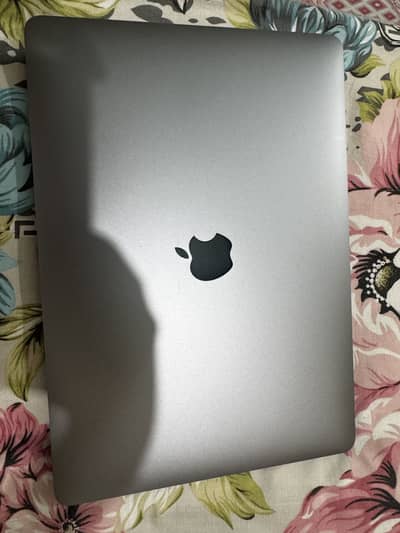 MacBook pro m1 16/512