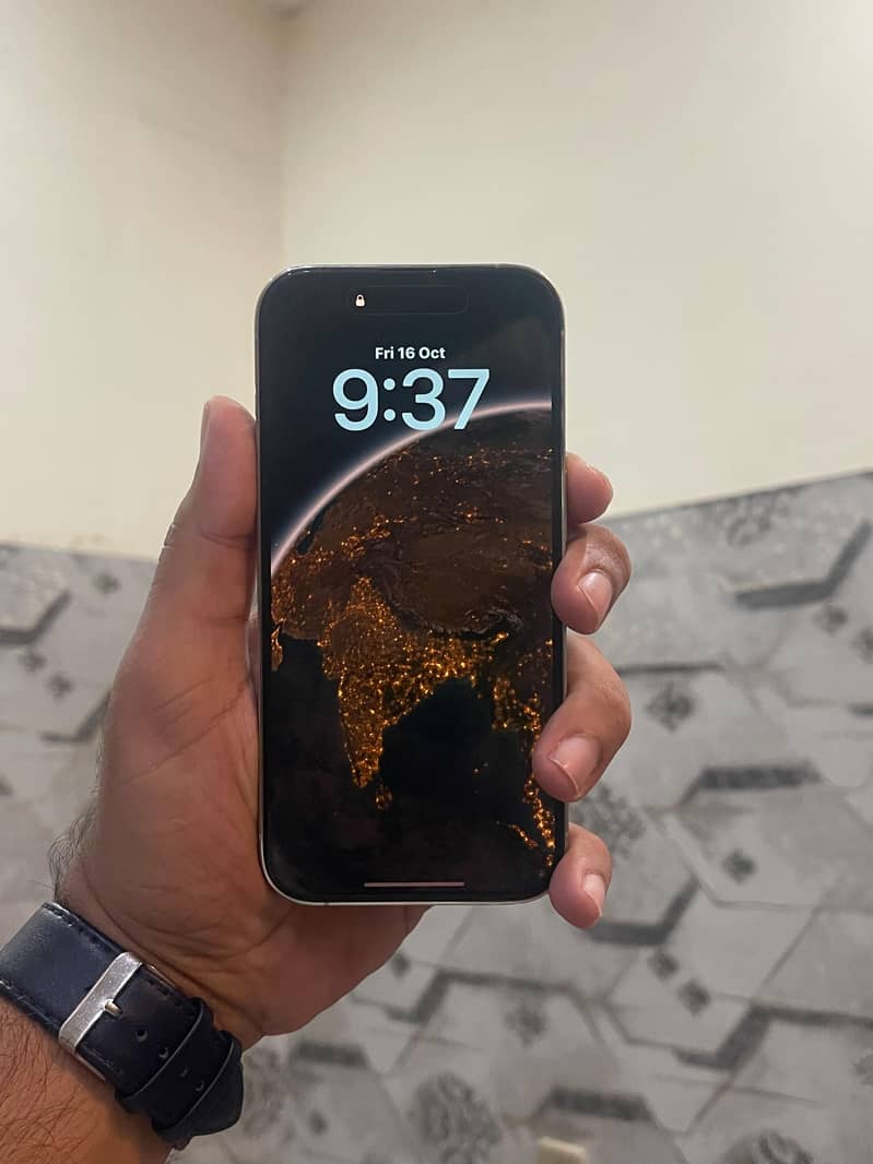 Apple iPhone 14 Pro 1