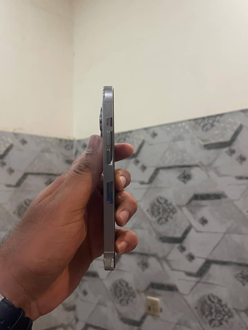Apple iPhone 14 Pro 9