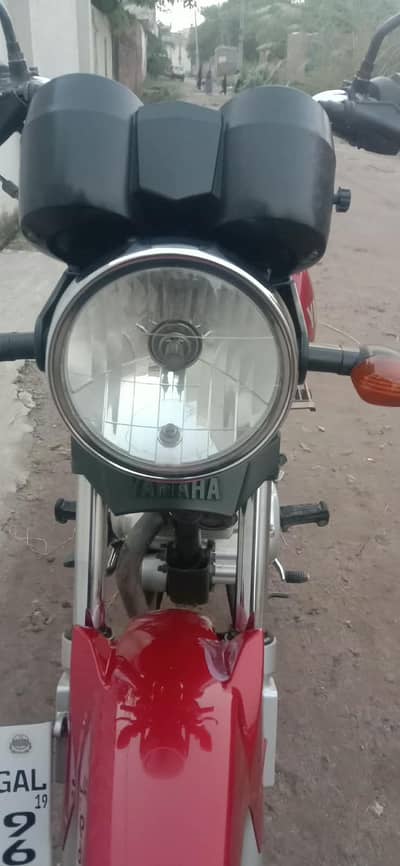 yamaha YB125Z 2019 model