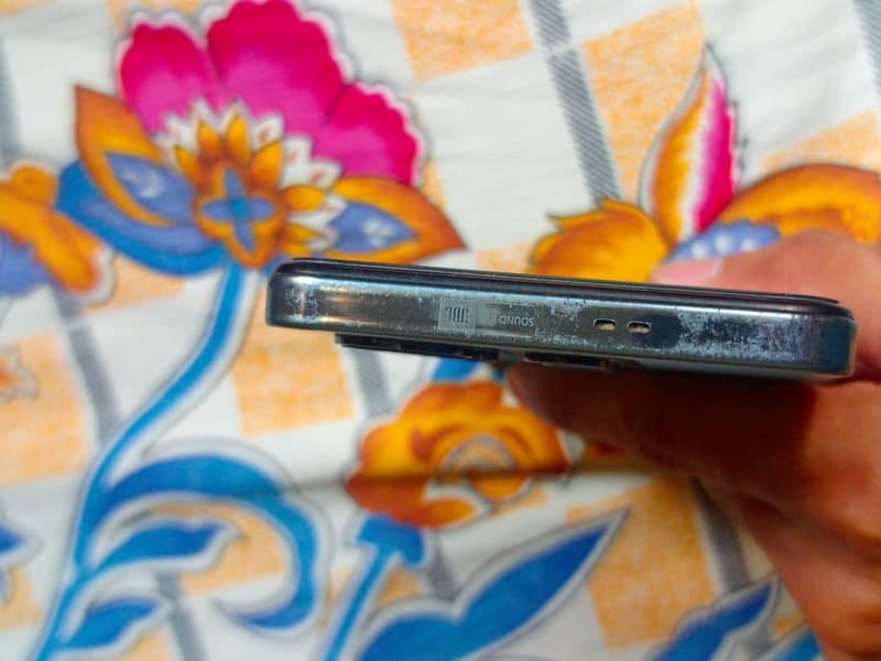 Infinix Note 30 8