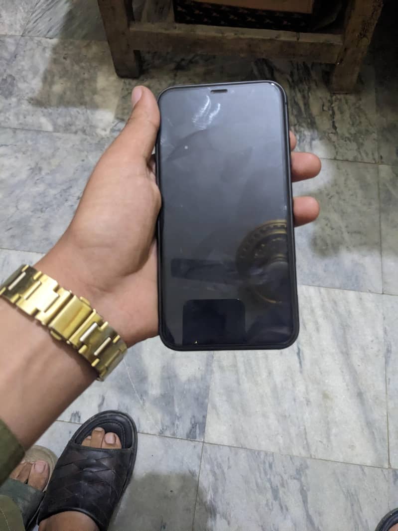 Apple iPhone 11 3