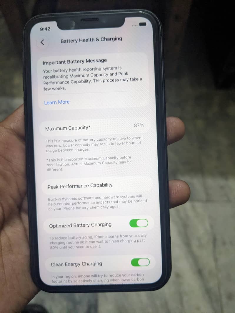 Apple iPhone 11 4