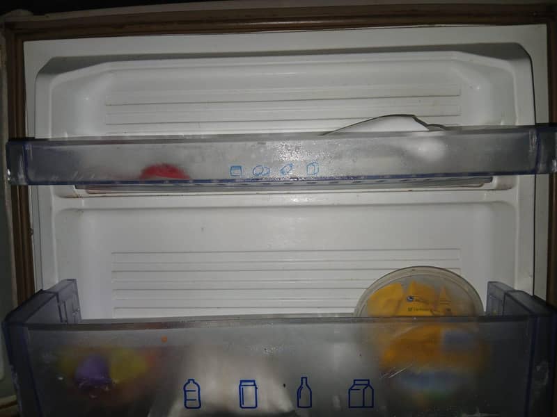 Dawlance refrigerator old model 2