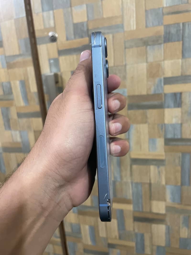 Apple iPhone 14 2