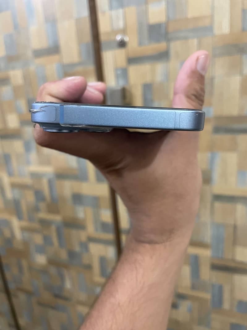 Apple iPhone 14 5