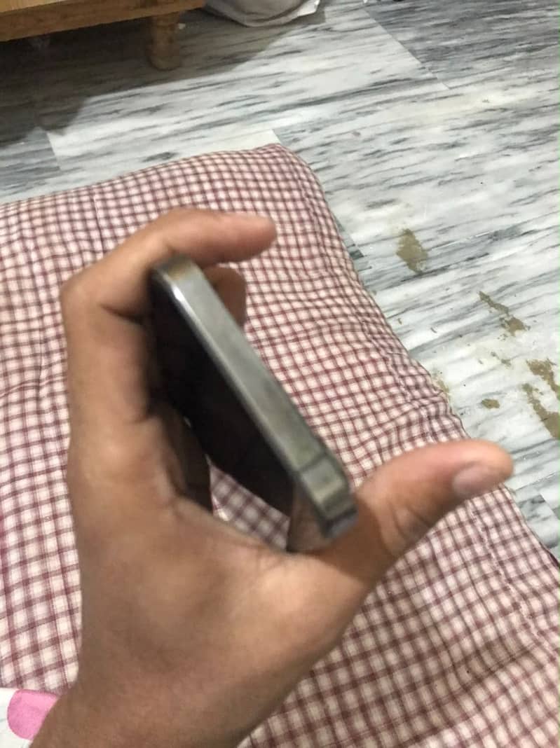 Apple iPhone 13 Pro 6