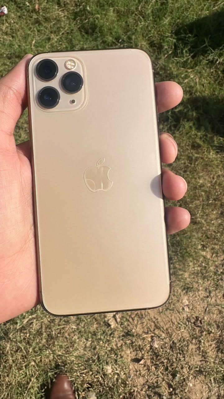 Apple iPhone 11 Pro 1
