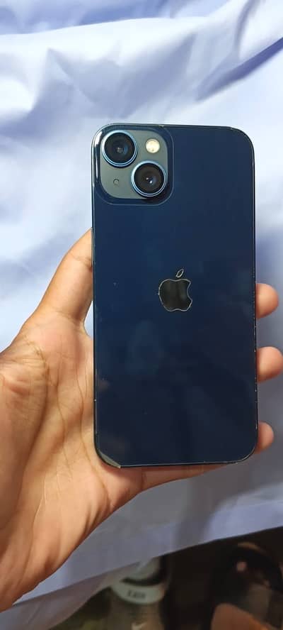 Apple iPhone 13