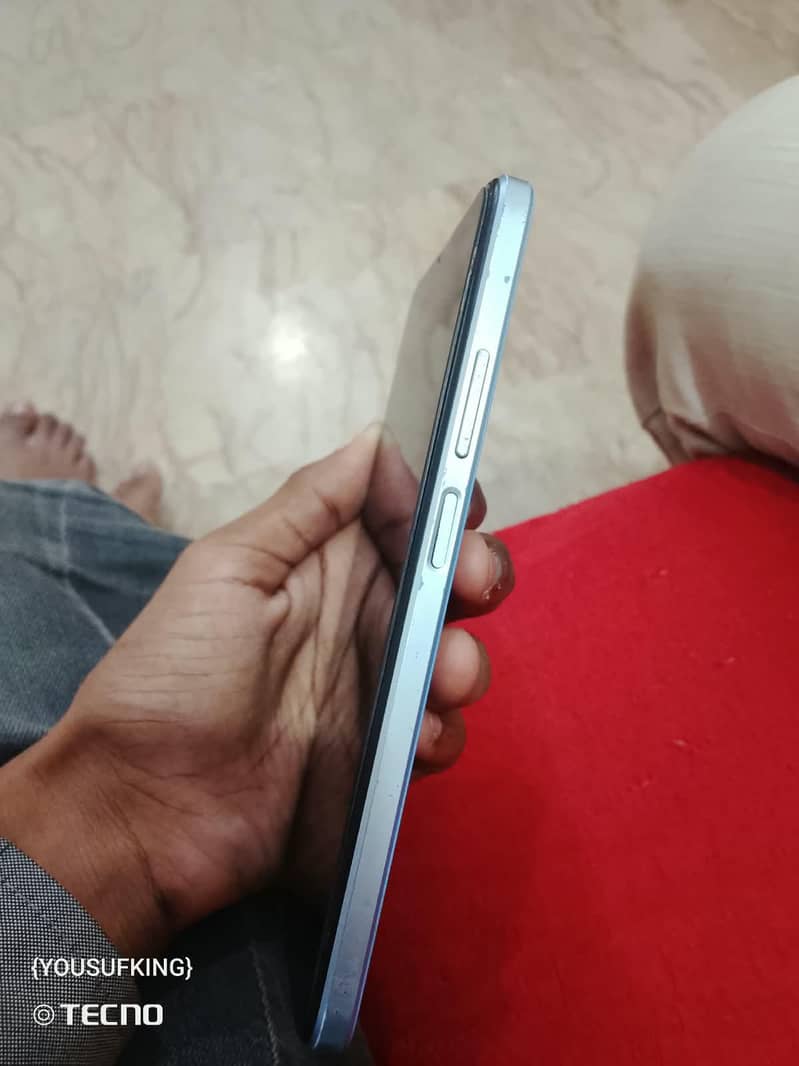 OPPO A17 4