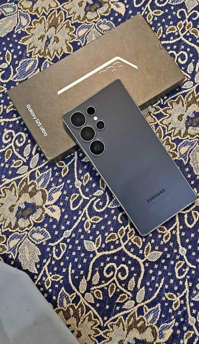 ​Samsung Galaxy S25 Ultra 12/512 PTA Approved + Box