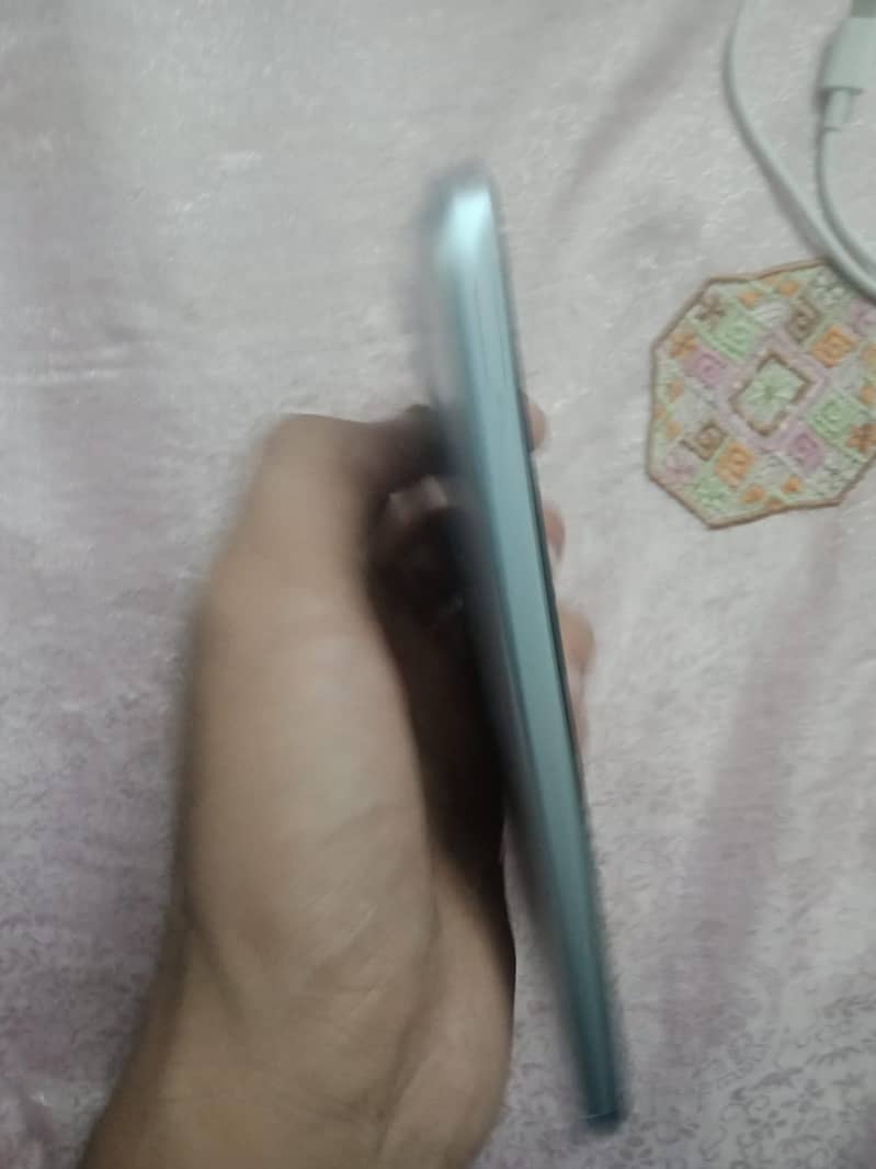OPPO A6k 1