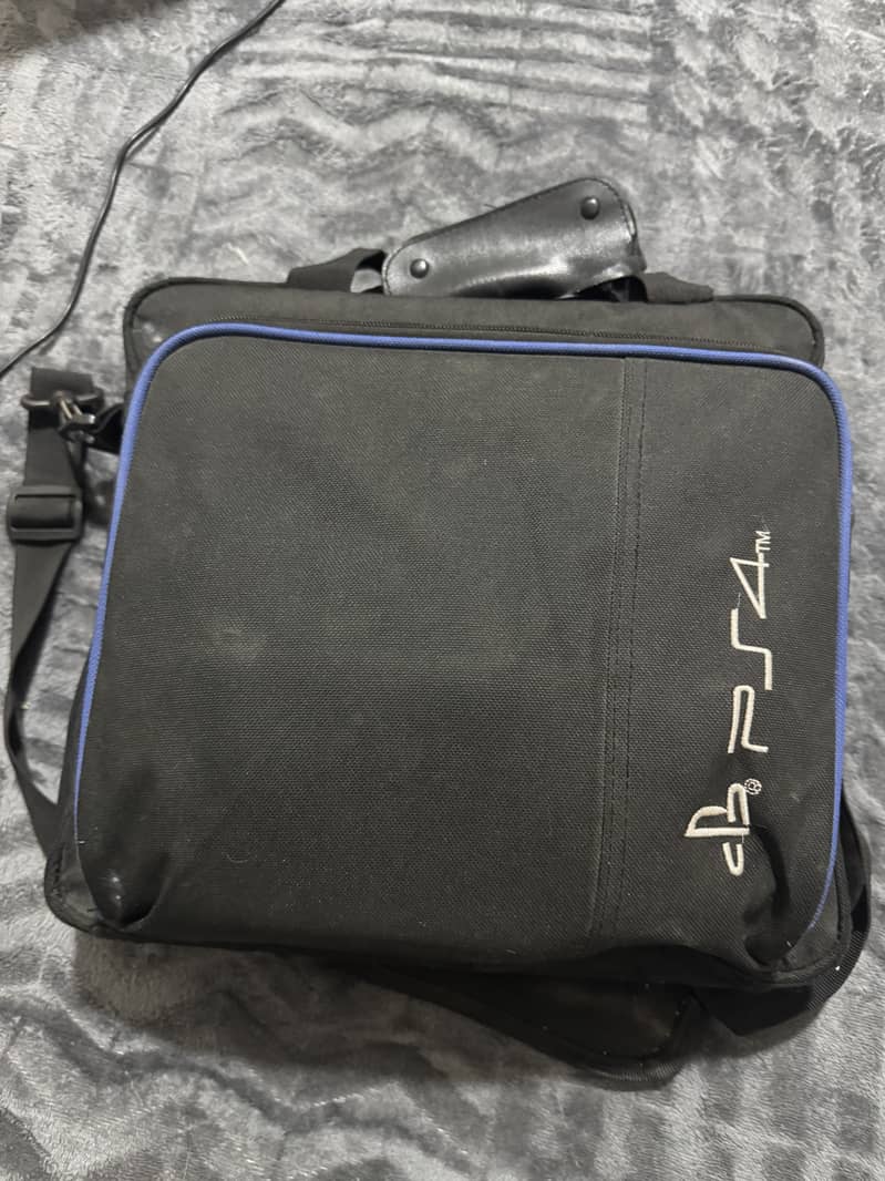 PS4 Slim 2