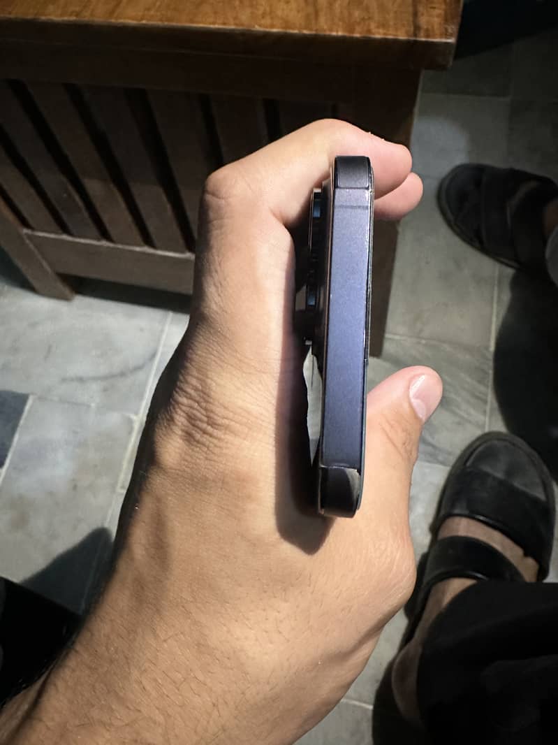 Apple iPhone 14 Pro Max 4