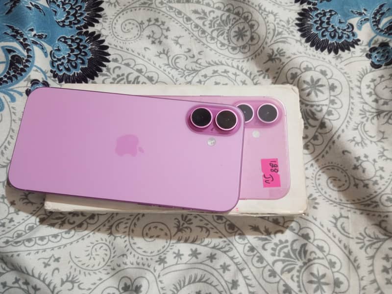 Apple iPhone 16 Plus 1