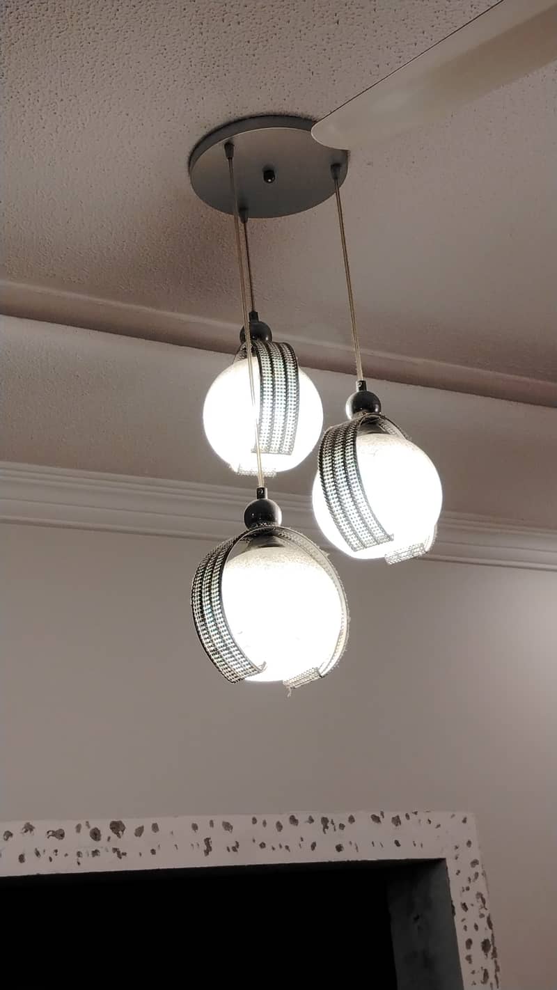 Hanging lights 0