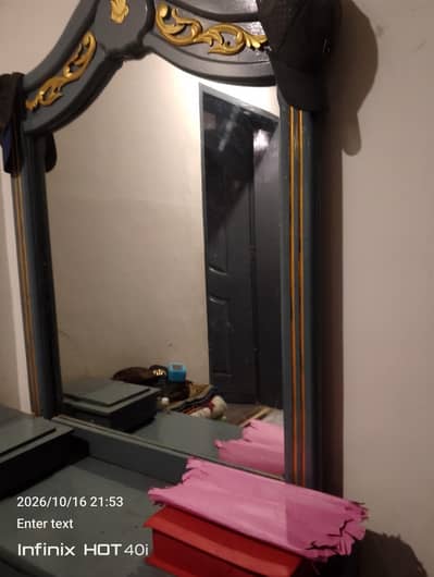 Interwood Dresser & Dressing Table For Sale - Excellent Condition