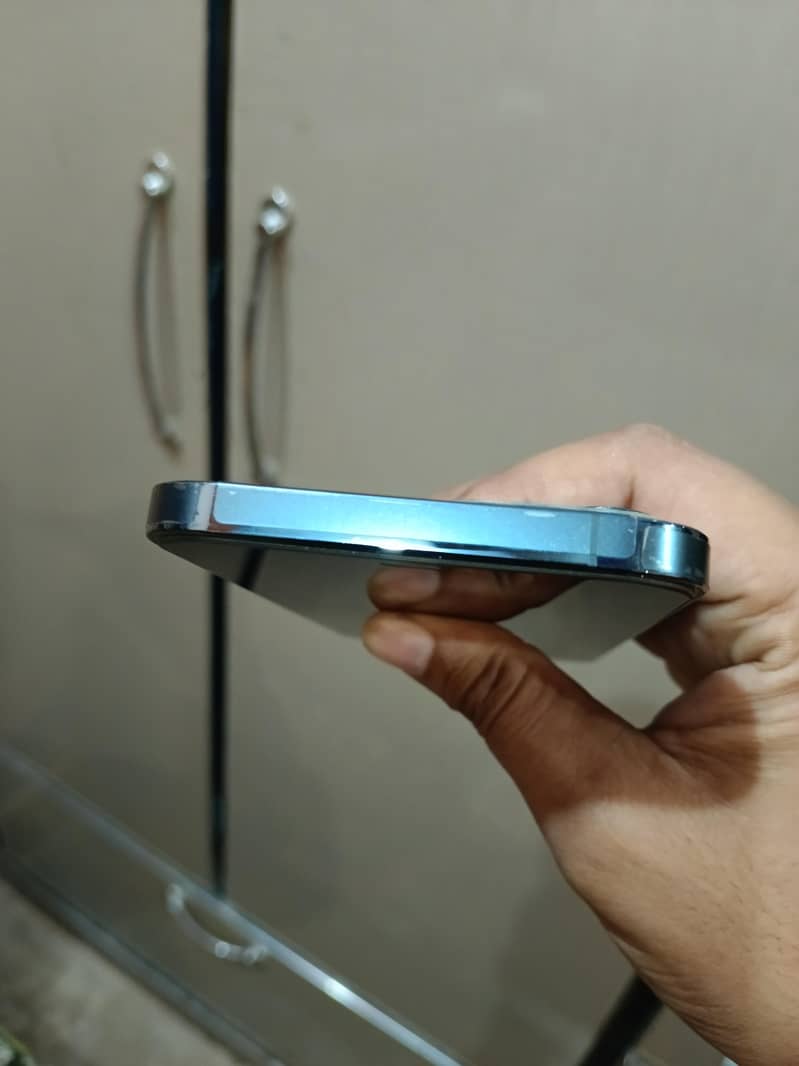 Apple iPhone 12 Pro Max 1