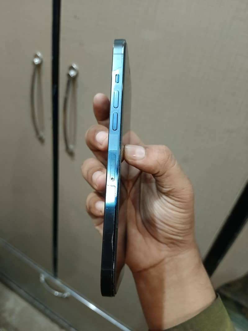 Apple iPhone 12 Pro Max 2