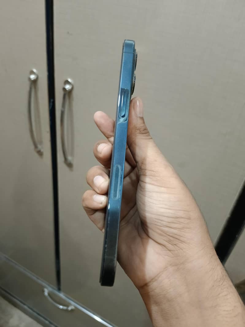 Apple iPhone 12 Pro Max 3