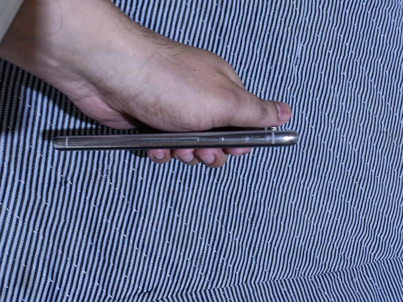 Apple iPhone X 2