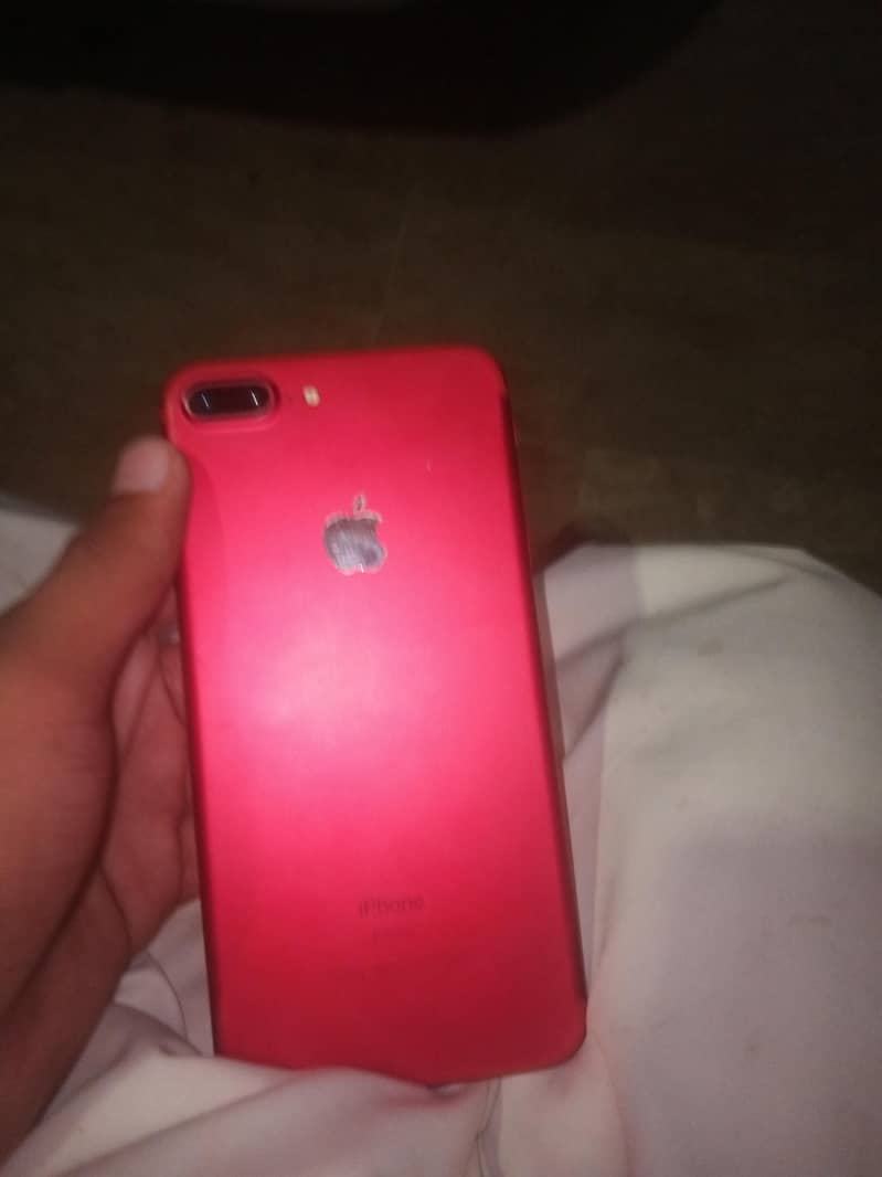Apple iPhone 7 Plus 0