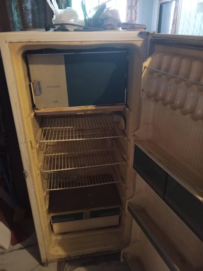 refrigerator 3